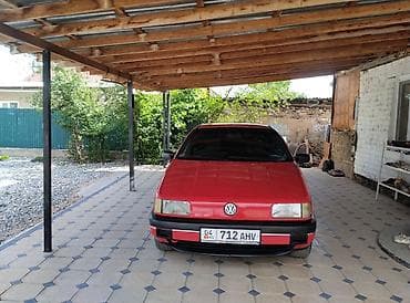 Volkswagen Passat: 1990 г., 1.8 л, Механика, Бензин, Седан — 1