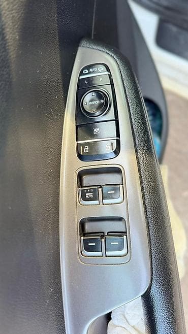 Унаа сатуу: Kia K5: 2020 г., 0.2 - engine capacity л, Автомат, Газ, Хетчбек — 8