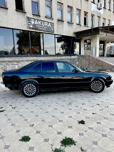 jak авто: BMW 5 series: 1992 г., 2 л, Механика, Бензин, Седан — 6