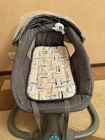 Детские электронные качели-колыбель с дугой и москитной сеткой. -