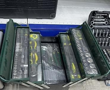 Набор ручного инструмента в металлическом складном ящике Комплектация