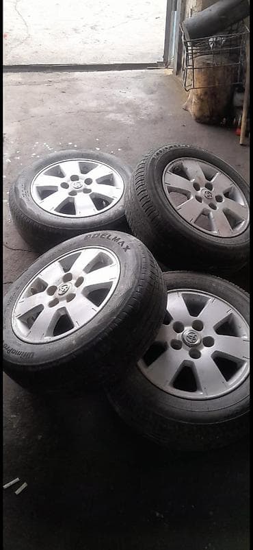 Комплект из 4 колес Toyota: литые диски и летние шины. - Диски — 1