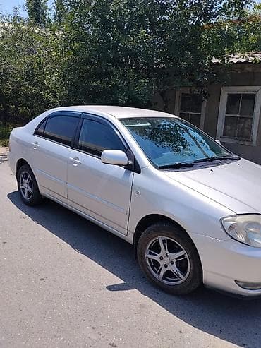 Toyota Corolla: 2004 г., 1.5 л, Механика, Бензин, Седан