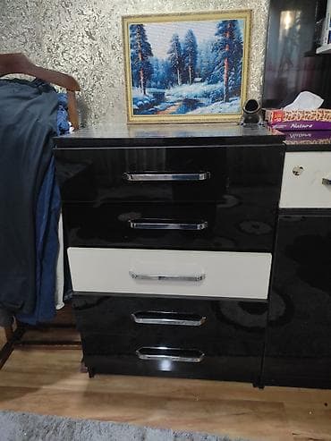 Уктоочу бөлмө гарнитурлары: Уктоочу бөлмө гарнитуру, Эки кишилик керебет, Эки ярустуу керебет, Шкаф — 5