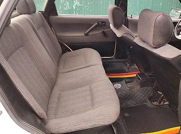 Унаа: Volkswagen Passat: 1991 г., 1.8 л, Кол менен иштөөчү, Бензин, Седан — 6