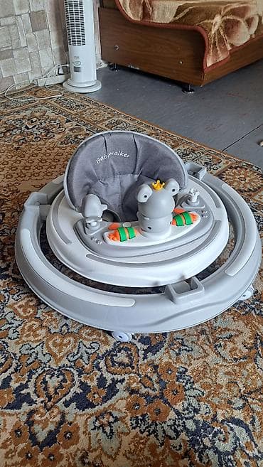 Детские ходунки Babywalker (складные) - Круглая устойчивая база с