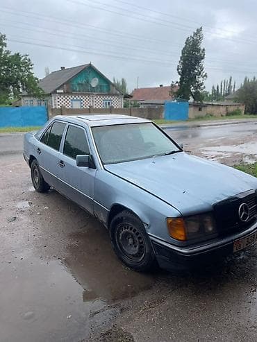 Унаа сатуу: Mercedes-Benz W124: 1988 г., 2.3 л, Кол менен иштөөчү, Бензин, Седан — 4