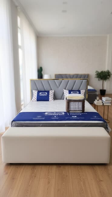 двух яросный крават: Двуспальная кровать с мягким изголовьем Роял Дрим. Изголовье имеет — 1