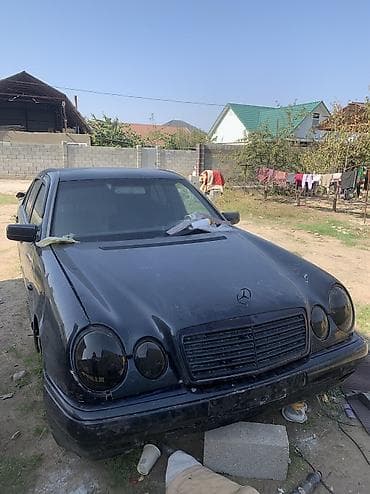 mersedes e klass: Mercedes-Benz E-Class: 1997 г., 2.3 л, Механика, Бензин, Седан — 5