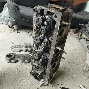 Автозапчасти: ГБЦ Ford 1.8 л — 1