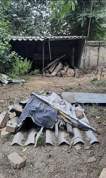дача жар башы: Продам старый дом с хорошим участком в пер.Береговой(район — 7