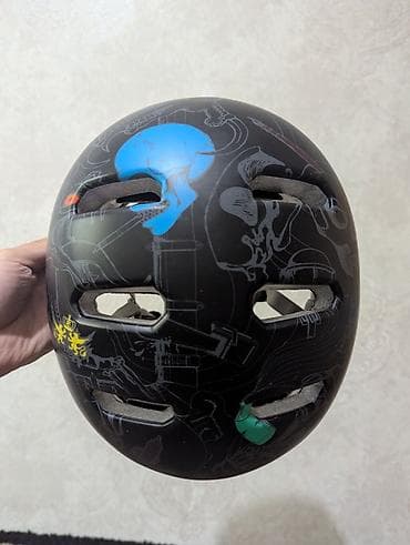 Велошлем GUB с графикой - Тип: городско-трюковой шлем