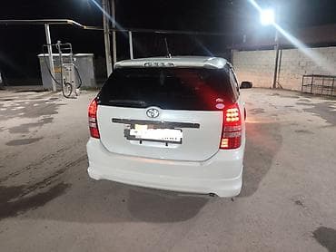 b class: Toyota WISH: 2003 г., 1.8 л, Автомат, Бензин, Минивэн — 3