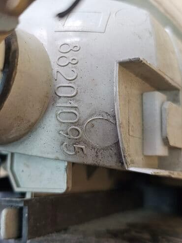 поворотники на виндом: Правый поворотник Renault 1997 г., Б/у, Оригинал — 2