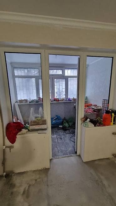 сдаю квартиру 4 микрорайон: 2 комнаты, 44 м², 104 серия, 1 этаж, ПСО (под самоотделку) — 3