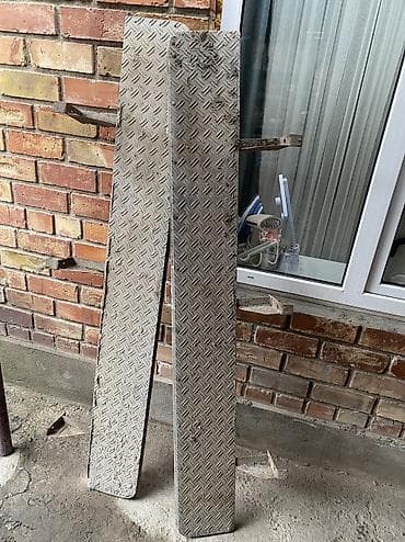 second hand: Продаю универсальные и очень надежные подножки на машину,стояли на — 1