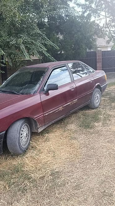 перья: Audi 80: 1990 г., Механика, Седан — 1