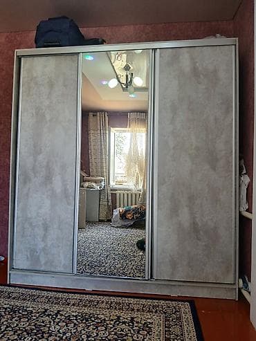 стол туалетный: Спальный гарнитур, Б/у, Двуспальная кровать, Кыргызстан, МДФ, цвет - Серый — 1