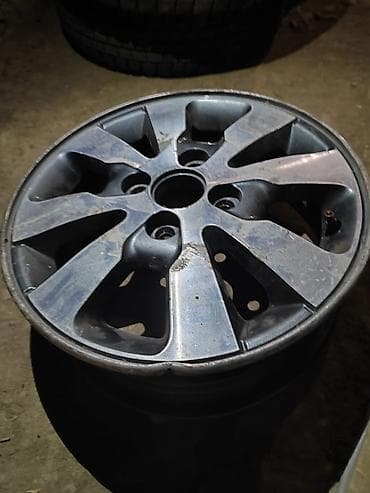 диски на kia: Диски R 14 Kia, отверстий - 4, Б/у — 1