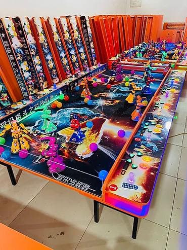 Аркадный игровой стол «Бой роботов» с фигурками и светомузыкой -