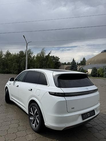 степ эреф 1: Lixiang L7: 2023 г., 1.5 л, Автомат, Гибрид, Кроссовер — 5