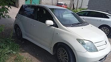 Toyota Ist: 2003 г., 1.3 л, Автомат, Бензин, Хэтчбэк