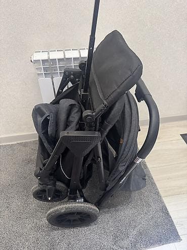 Детский транспорт: Прогулочная коляска с большим сиденьем и глубоким капюшоном, цвет — 3