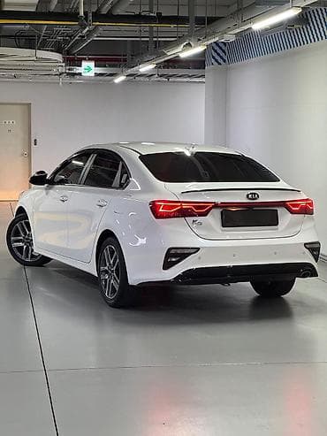 cera: Kia K3: 2022 г., Седан — 3