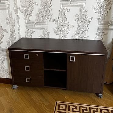 Офисные столы: Рабочий стол + тумбочка в подарок! Продаём добротный, очень — 5