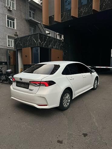 coroll: Toyota Corolla: 2020 г., 1.8 л, Автомат, Гибрид, Седан — 6