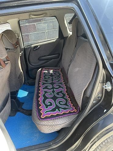Honda Fit: 2002 г., 1.3 л, Автомат, Бензин, Хэтчбэк — 6