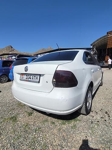 mini cooper: Volkswagen Polo: 2014 г., 1.6 л, Механика, Бензин, Седан — 4