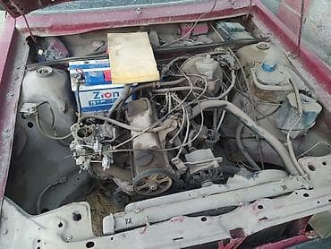 Audi 80: 1985 г., 1.8 л, Механика, Бензин, Седан — 2