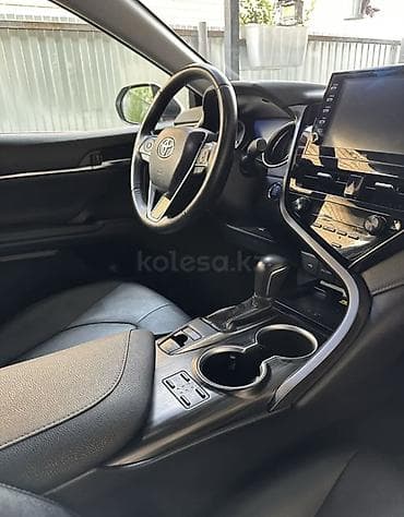ткани на авто: Toyota Camry: 2023 г., Бензин, Седан — 5