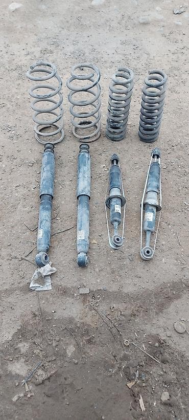 bmw x5 2010: Амортизаторы в сборе Toyota 4Runner 285. Руль 34 см цена 3500 сом — 1