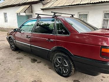 Унаа: Volkswagen Passat: 1992 г., Кол менен иштөөчү, Седан — 4