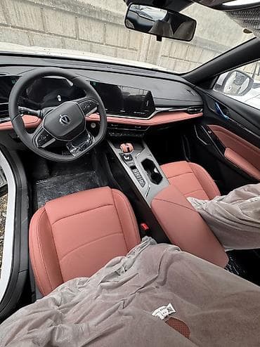 обмен на g05: Changan X5 Plus: 2026 г., 1.5 л, Робот, Бензин, Кроссовер — 4