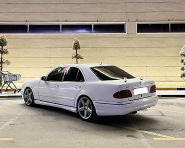 самые дорогие машины: Mercedes-Benz E-Class: 2000 г., 5.5 л, Автомат, Бензин, Седан — 4