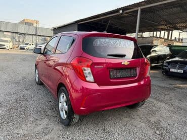 срочно продаю в связи с переездом: Chevrolet Spark: 2019 г., 1 л, Вариатор, Бензин, Хетчбек — 3