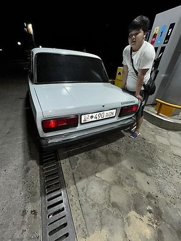 Унаа сатуу: ВАЗ (ЛАДА) 2107: 2007 г., Кол менен иштөөчү, Бензин, Седан — 2