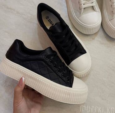 Женские кеды на массивной подошве - Цвет: черный верх, молочно-белая