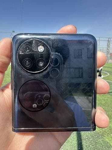 Техника и электроника: Huawei P50 Pocket, цвет - Черный — 5