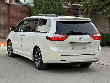 Toyota Sienna: 2018 г., 3.5 л, Автомат, Бензин, Минивэн — 5