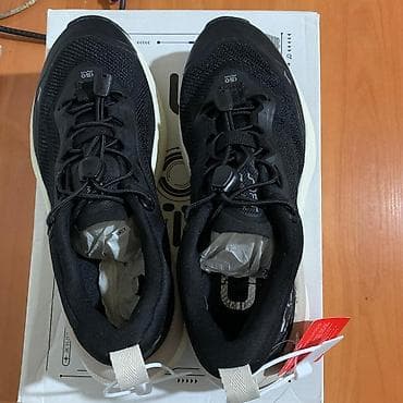 adidas boost: Кроссовки, 35.5, Новый, цвет - Черный — 1