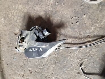 изготовление чип ключа для автомобиля: Toyota Alteza центральный замок Тоета Алтеза Дверной замок задний — 2