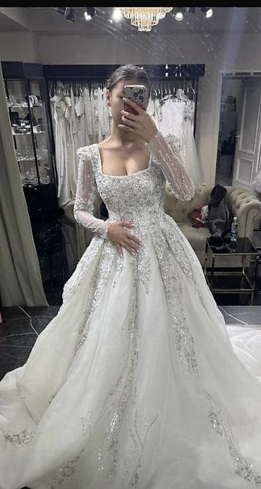 Свадебное платье, M, С корсетом, Фатин, Пышное, Жемчуг, Б/у