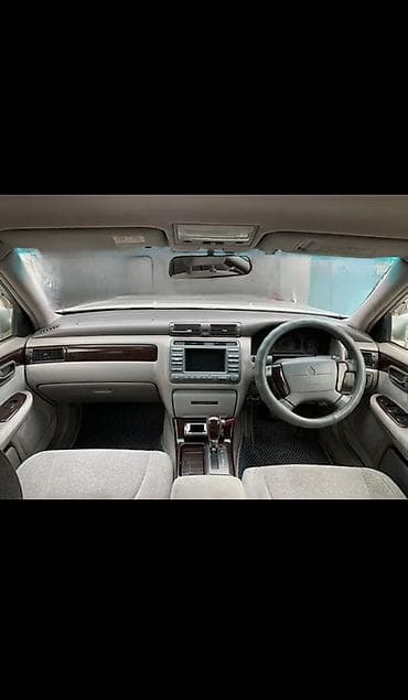 byd e2 2023: Toyota Crown: 2000 г., 2.5 л, Автомат, Бензин, Седан — 5