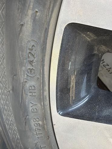 Колесо летнее Hankook R19 235/55, литой диск 5x114.3, вылет ET54 — 10
