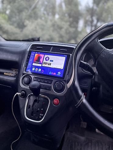 vaz 2114: Honda Stream: 2002 г., 2 л, Автомат, Бензин, Минивэн — 9