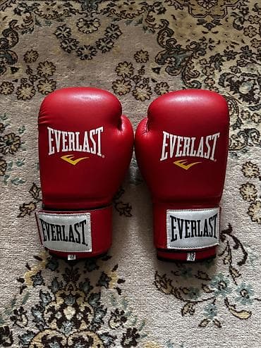 боксерский перчатки: Боксерские перчатки Everlast, красные, 12 oz. - Классическая форма с — 1